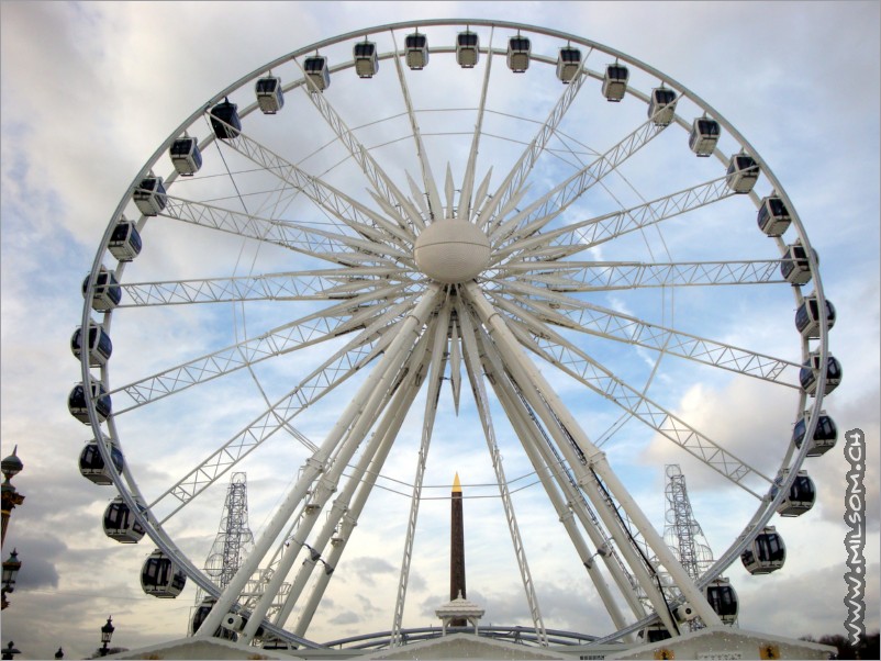 roue de paris? or paris eye?