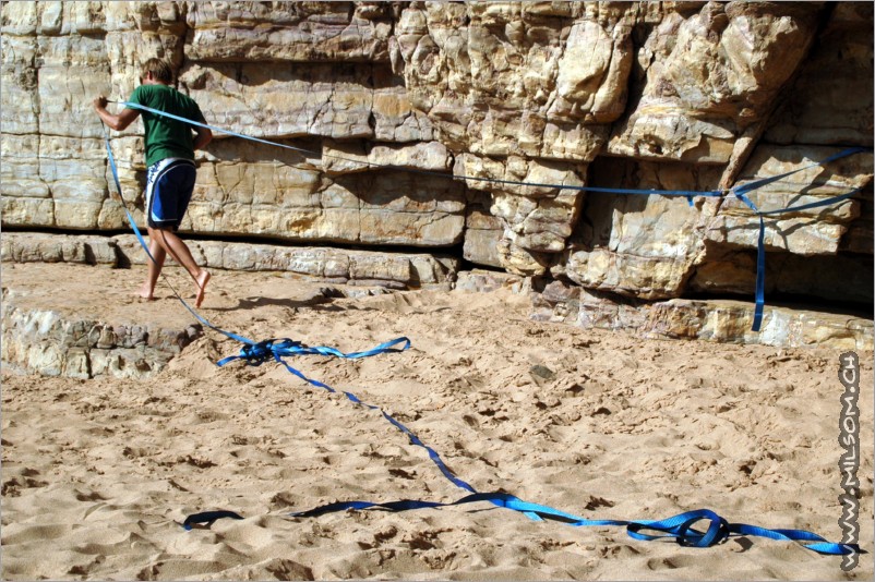 yeees, eventually found a good slack-spot on the beach :o)